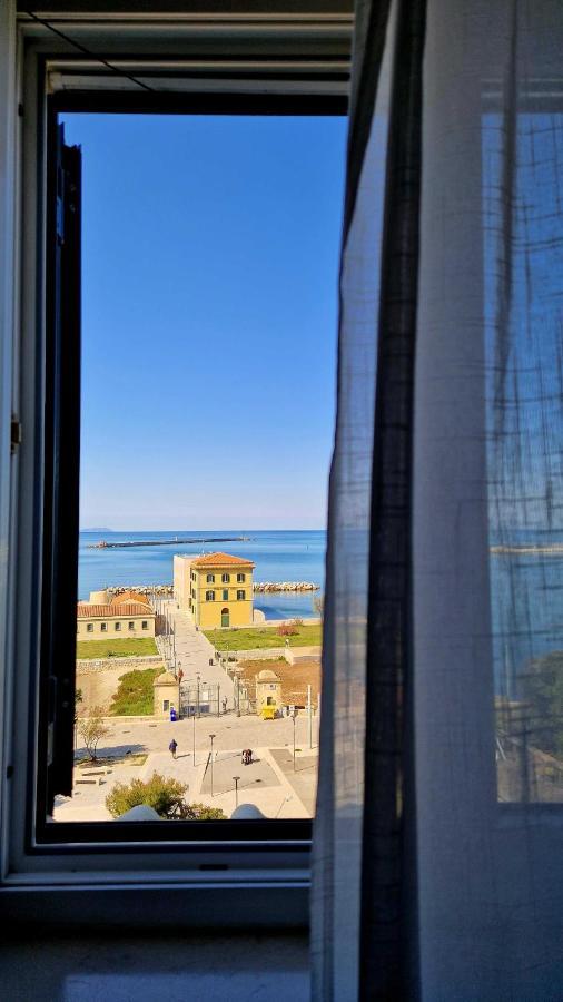 Апартаменти Almare - Sea Front Ліворно Екстер'єр фото